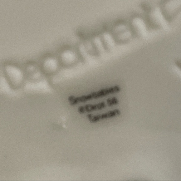 Retired Snowbabies "I'm Making An Ice Sculpture" Department 56 - Picture 14 of 14